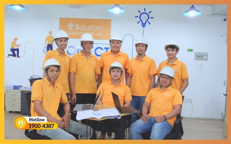 Dịch vụ thi công chiếu sáng nhà xưởng tại iSolution