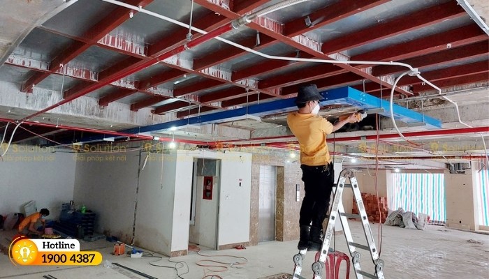 thi cong he thong dien nhe mang lan cho doanh nghiep tai ly thuong kiet hcm 2