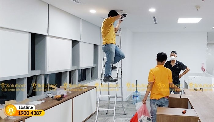 thi cong mang dien tang 14 toa nha sailing 1