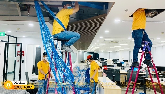 thi cong mang dien toa nha sailing 14