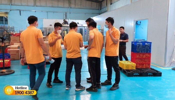 thi cong mang lan va camera cho tam viet food 1