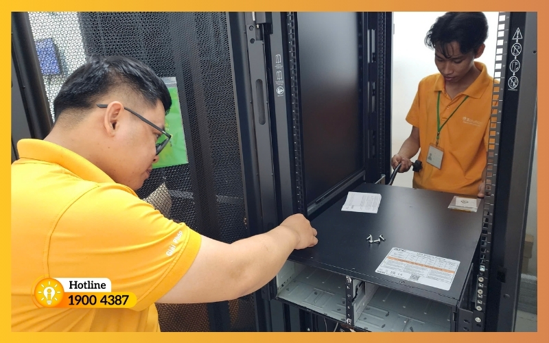 Lắp đặt máy chủ cho ông ty Quảng Ngãi